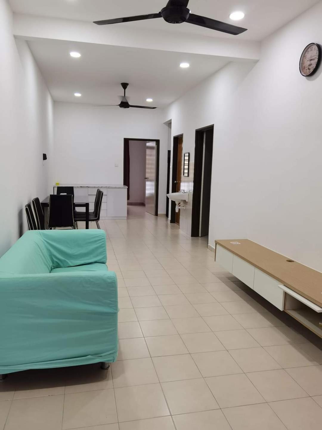 Infinity Homestay Bandar Cemerlang Ulu Tiram Eksteriør bilde